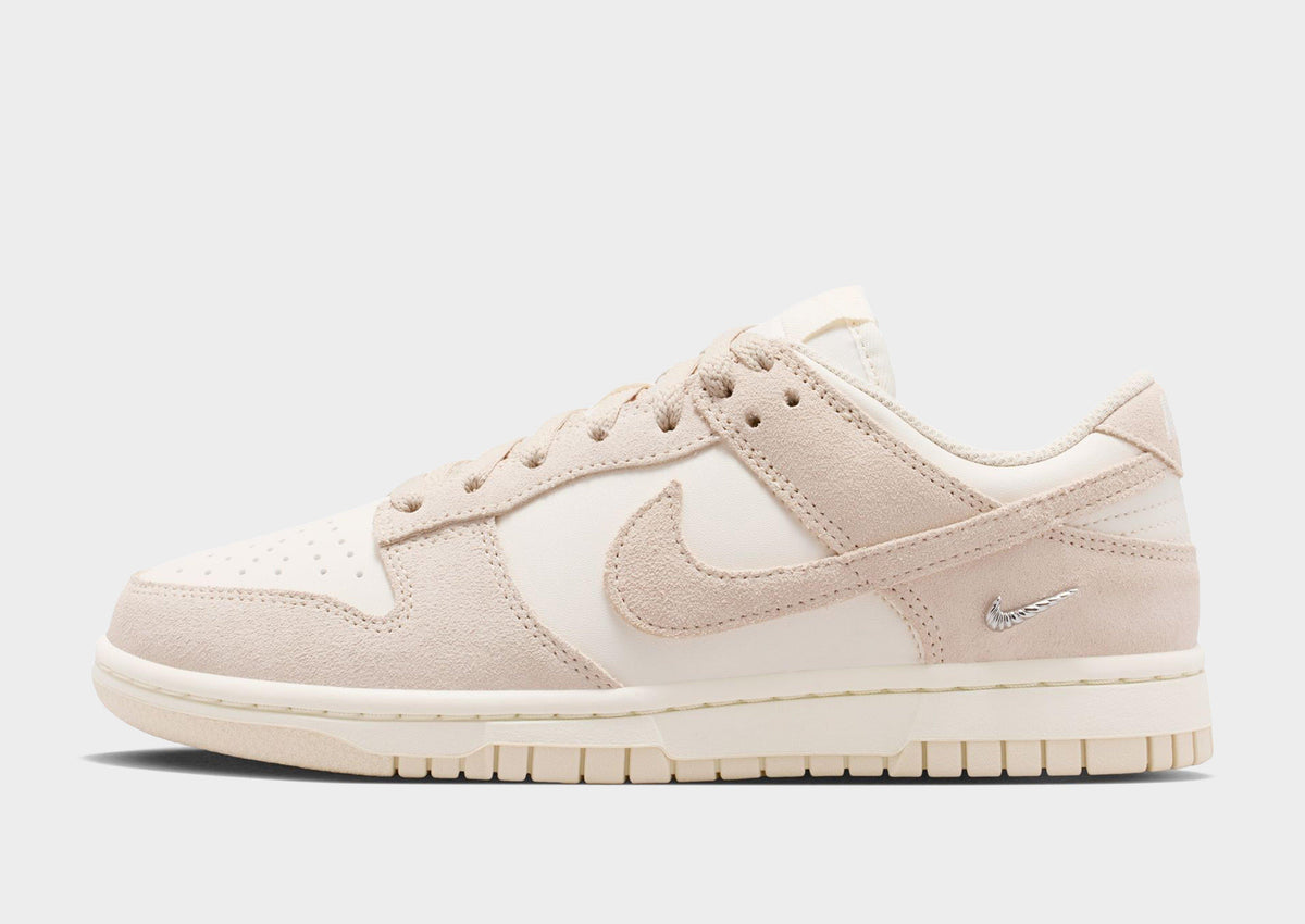 รองเท้าผู้หญิง Dunk Low Suede