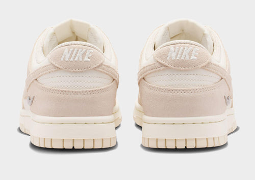 รองเท้าผู้หญิง Dunk Low Suede