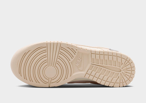 รองเท้าผู้หญิง Dunk Low Suede