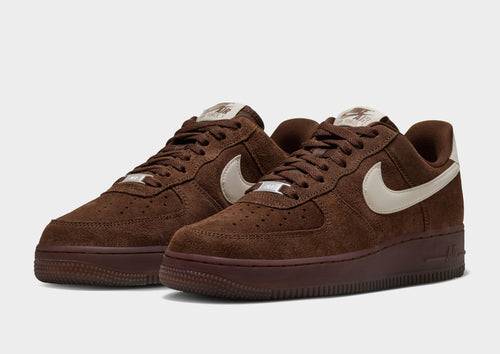 รองเท้าผู้หญิง Air Force 1 '07 Suede