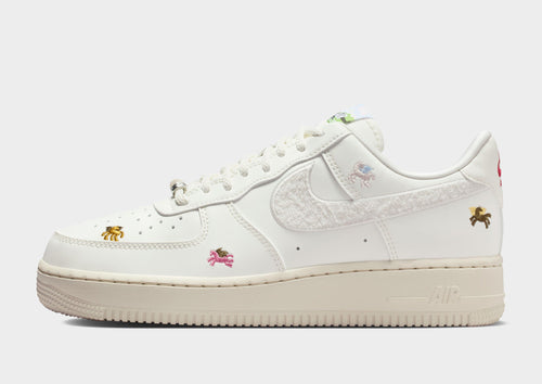 รองเท้าผู้หญิง Air Force 1 '07 SE LNY