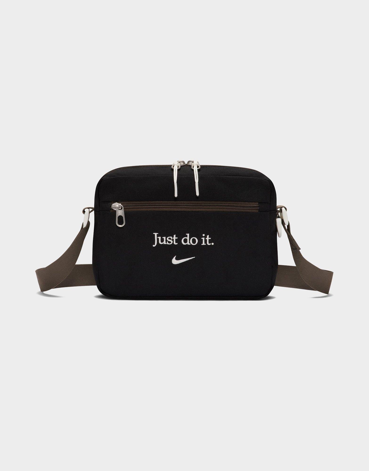 กระเป๋าพาดลำตัว Heritage Crossbody 2.0 (3.1L)