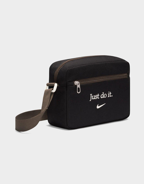 กระเป๋าพาดลำตัว Heritage Crossbody 2.0 (3.1L)