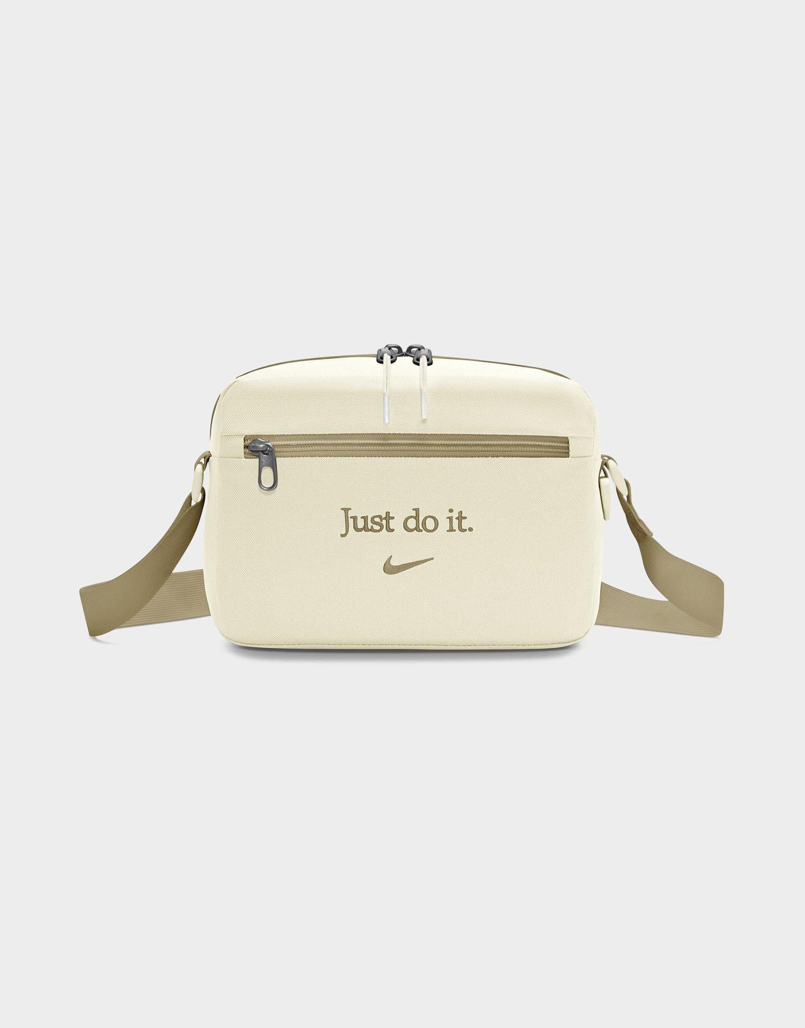 กระเป๋าพาดลำตัว Heritage Crossbody 2.0 (3.1L)
