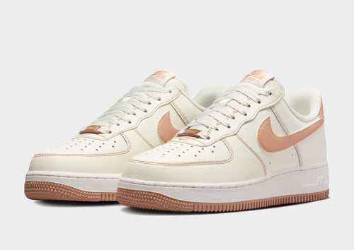 รองเท้าผู้หญิง Air Force 1 '07