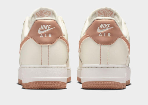 รองเท้าผู้หญิง Air Force 1 '07