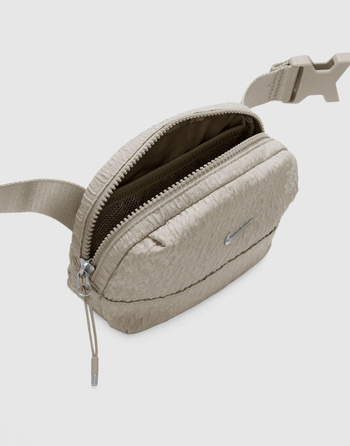 กระเป๋า Aura Waistpack (2L)
