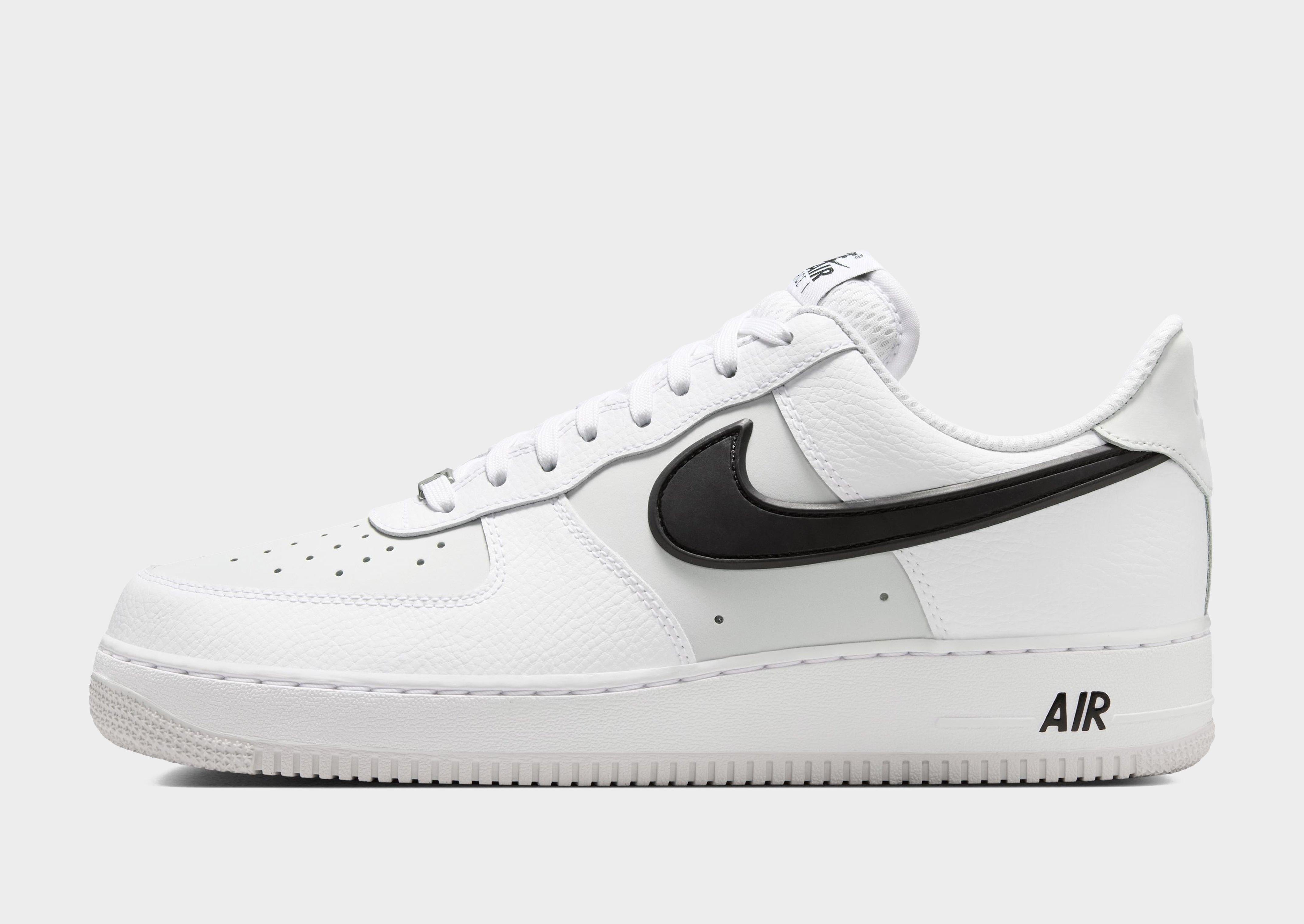 รองเท้าผู้ชาย Air Force 1 '07 LV8