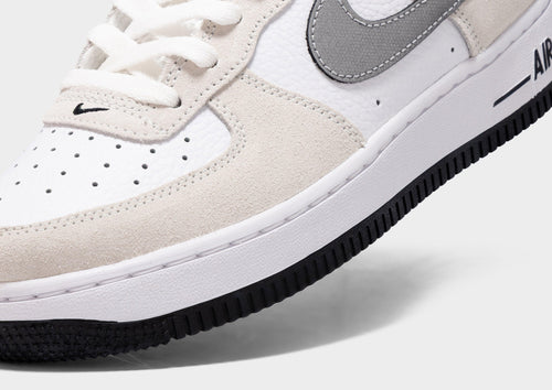 รองเท้าเด็กโต Air Force 1 LV8