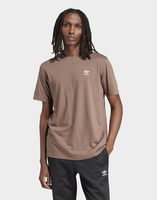 เสื้อยืดผู้ชาย Trefoil Essentials