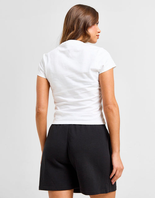 เสื้อยืดผู้หญิง Essential Slim