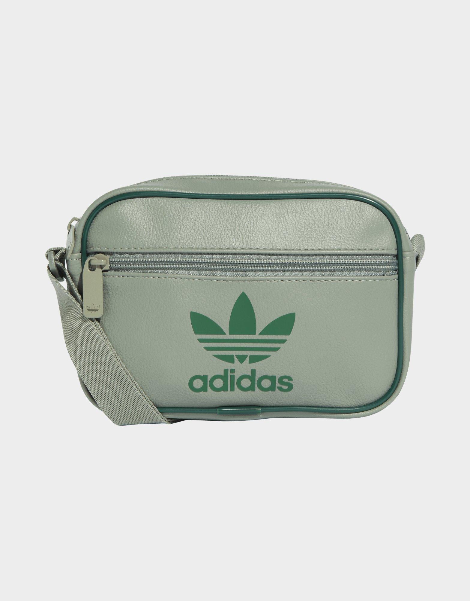 กระเป๋าสะพายข้าง Adicolor Classic