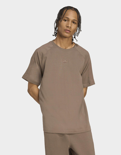 เสื้อยืดผู้ชาย Premium Essentials