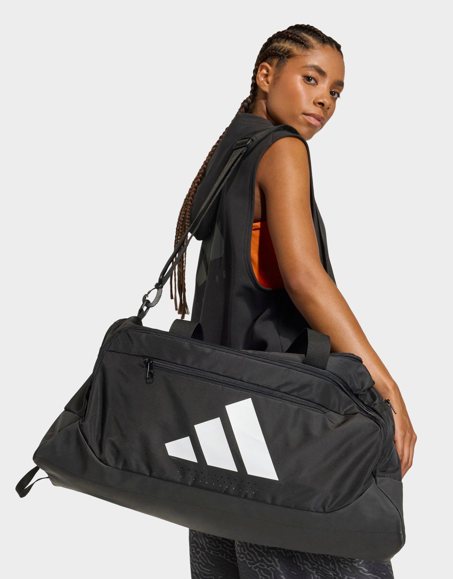 กระเป๋า Training Defender Duffle (60.6L)