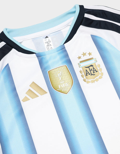 เสื้อและกางเกงฟุตบอลชุดเหย้าเด็กเล็ก Argentina 2026/27
