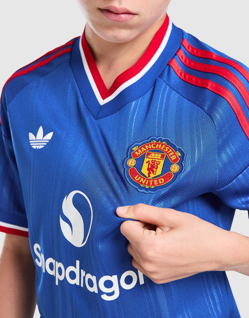 เสื้อฟุตบอลชุดเยือนเด็กโต Manchester United 26/27