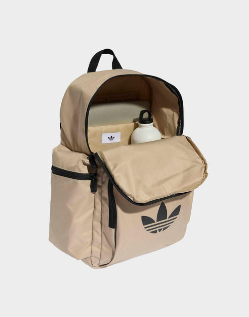 กระเป๋าสะพายหลัง Adicolor (23L)