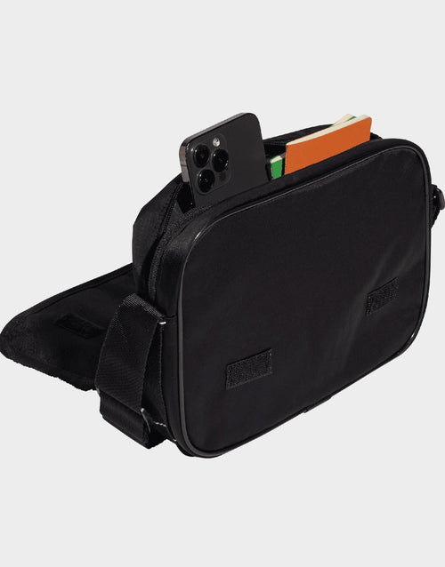กระเป๋า Small Messenger (3.5L)