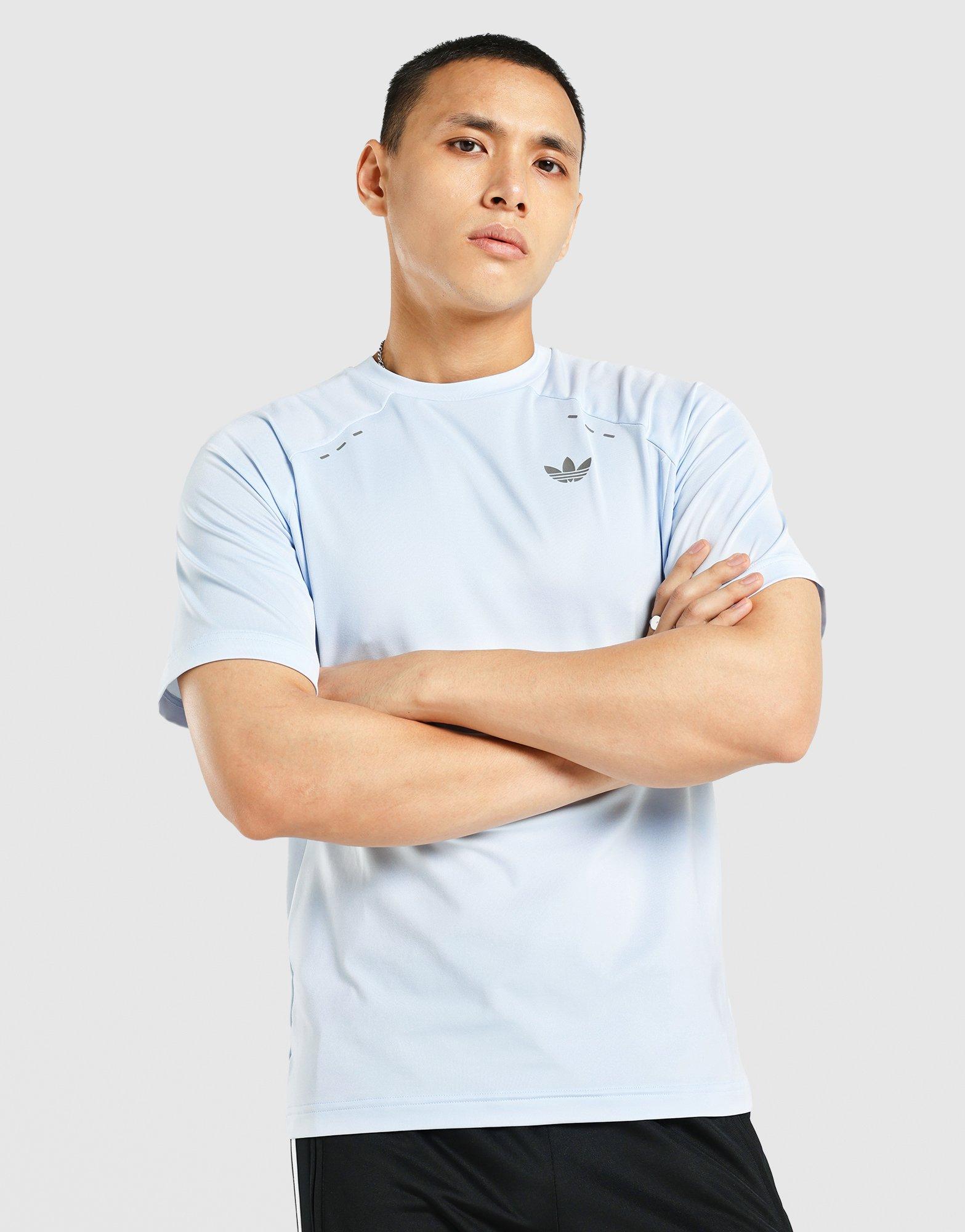 เสื้อยืดผู้ชาย Tech Trefoil Essentials