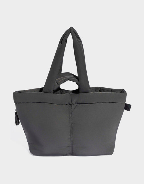 กระเป๋า Must Haves Tote (19.7L)