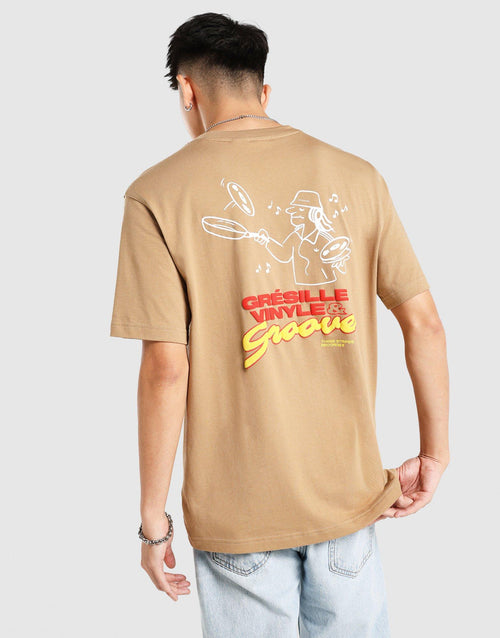 เสื้อยืดผู้ชาย Vinyl and Groove