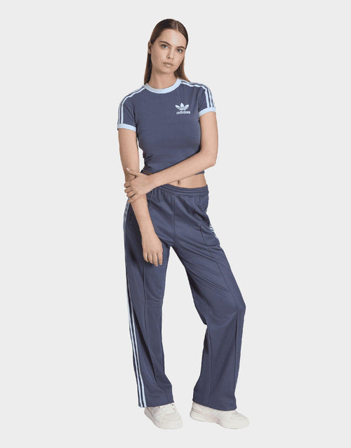 เสื้อยืดผู้หญิง Classic Slim