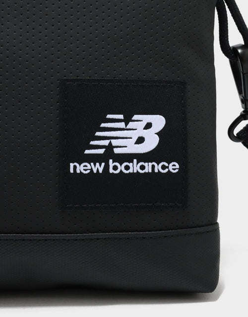 กระเป๋าสะพายไหล่ Legacy