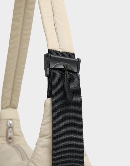 กระเป๋า Utility Crossbody