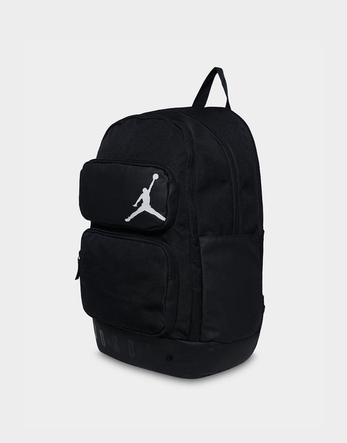 กระเป๋าสะพายหลัง Essentials (28.75L)