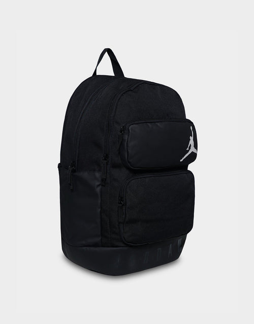 กระเป๋าสะพายหลัง Essentials (28.75L)