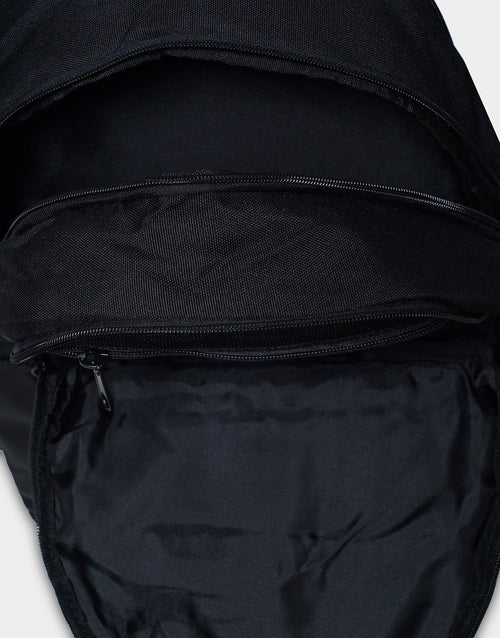 กระเป๋าสะพายหลัง Essentials (28.75L)