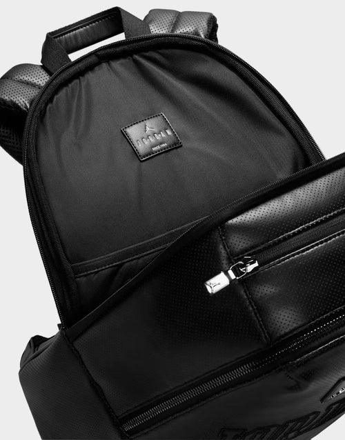 กระเป๋าสะพายหลัง Perforated (23.5L)
