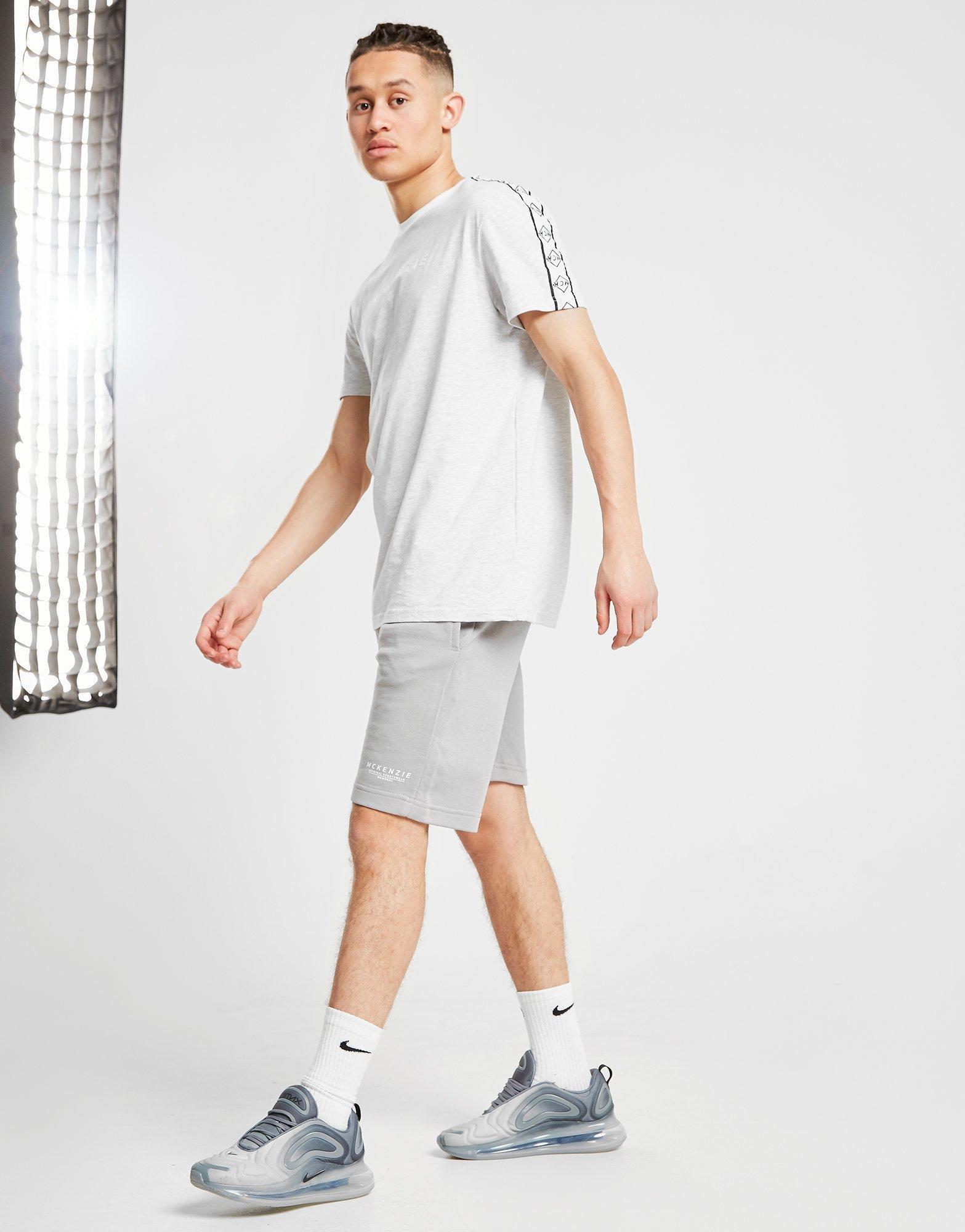 กางเกงขาสั้นผู้ชาย Essential Fleece