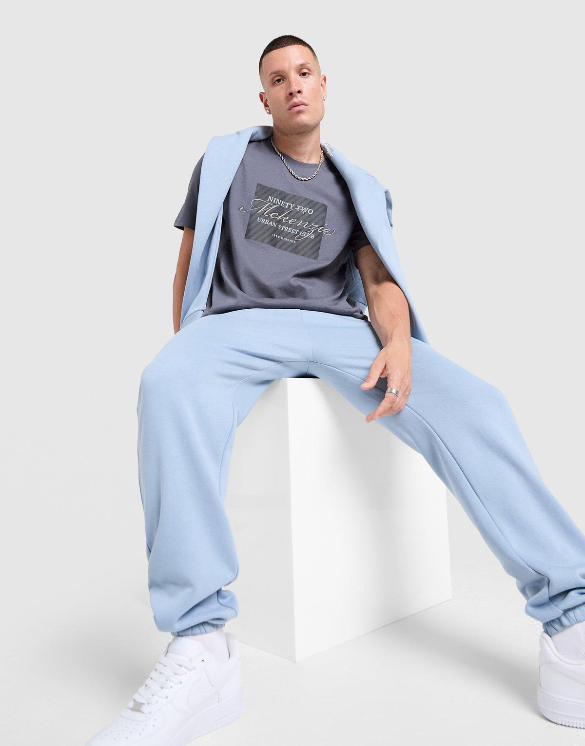 เสื้อยืดผู้ชาย Stride