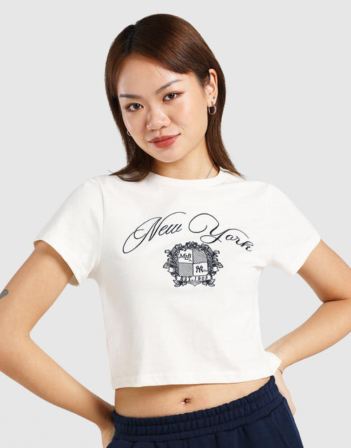เสื้อยืดผู้หญิง Script Baby NY Yankees