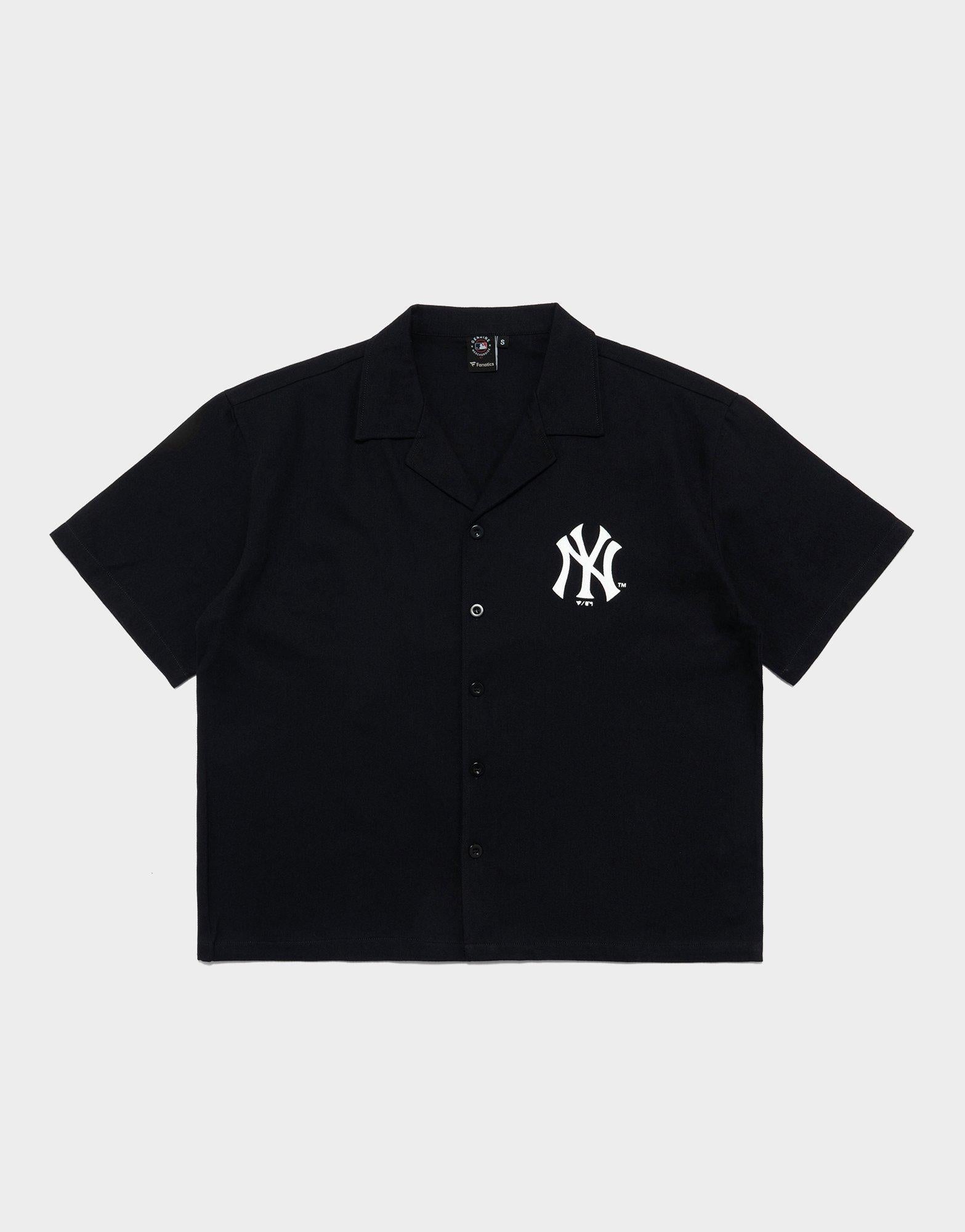 เสื้อแขนสั้นผู้ชาย Spray Boxy Crop Stripe NY Yankees