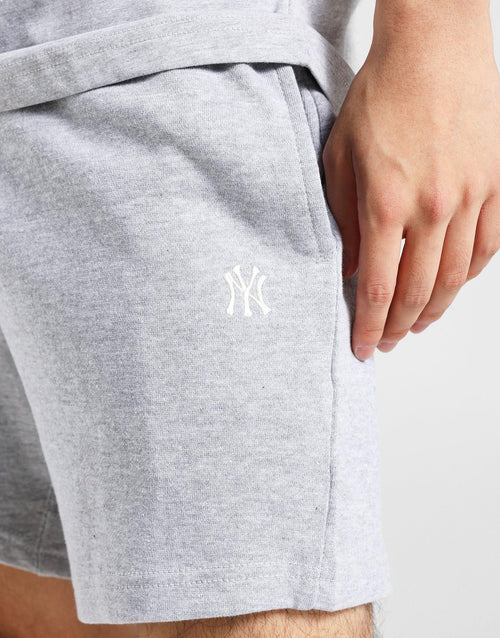 กางเกงขาสั้นผู้ชาย NY Yankees Classic Fleece