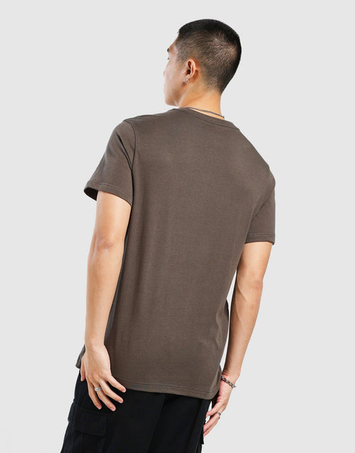 เสื้อยืดผู้ชาย Embroidered Logo