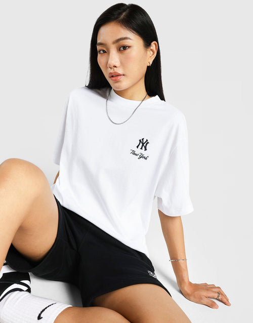 เสื้อยืดผู้หญิง Monogram NY Yankees