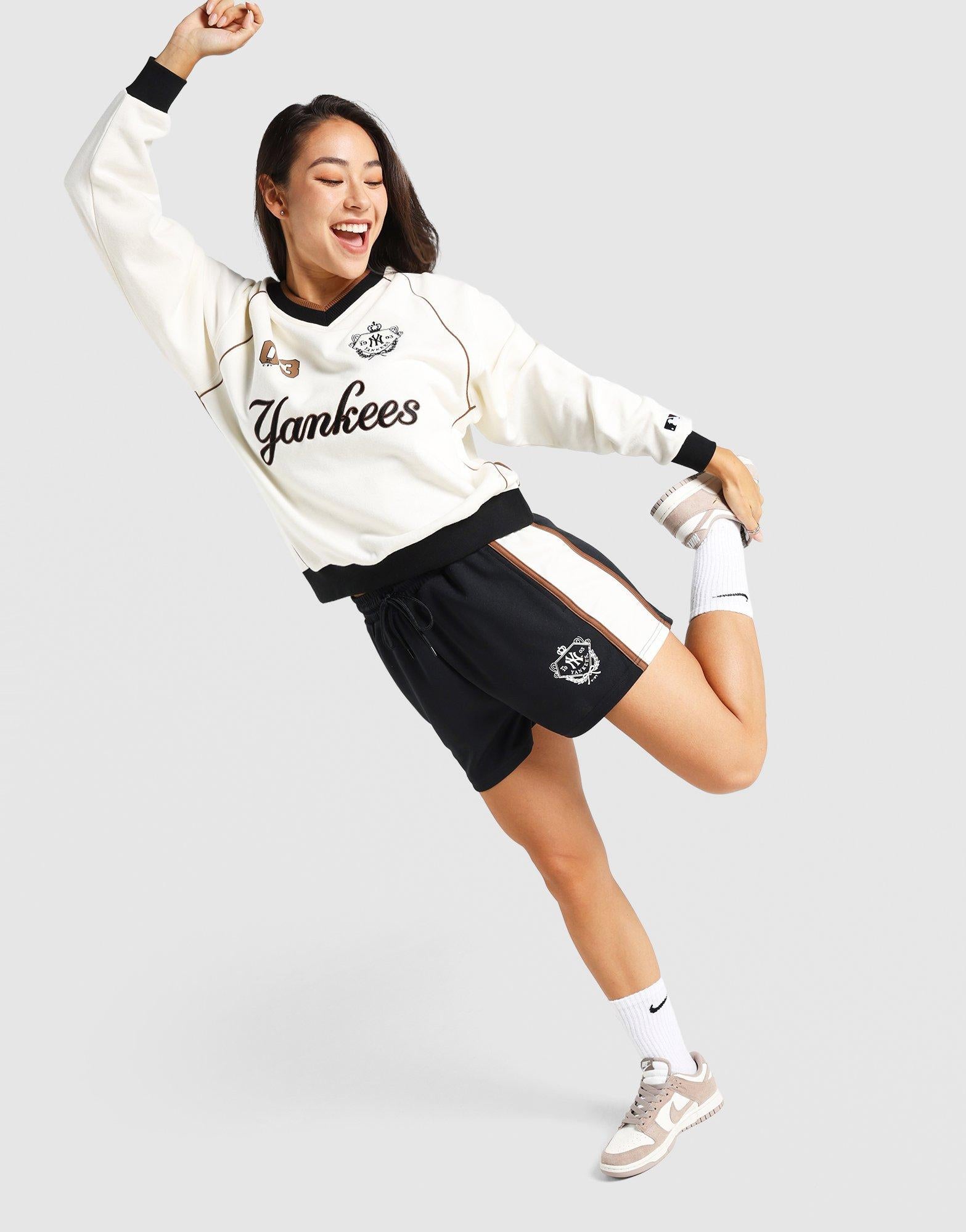 กางเกงขาสั้นผู้หญิง Panel Mesh