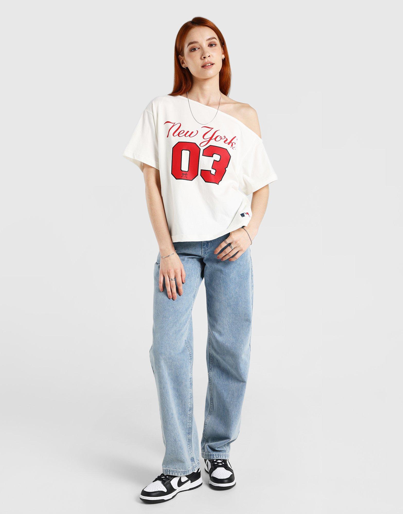 เสื้อแขนสั้นผู้หญิง Off Shoulder NY Yankees