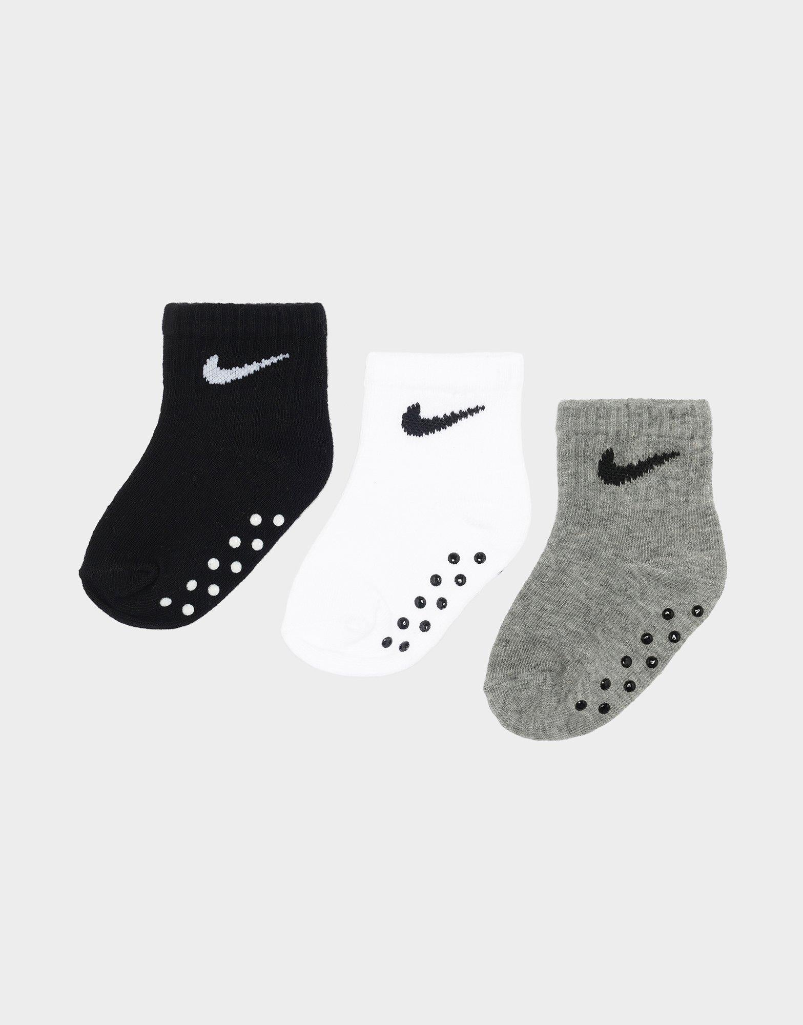 ถุงเท้าเด็กวัยหัดเดิน Core Swoosh Gripper (แพค 3)