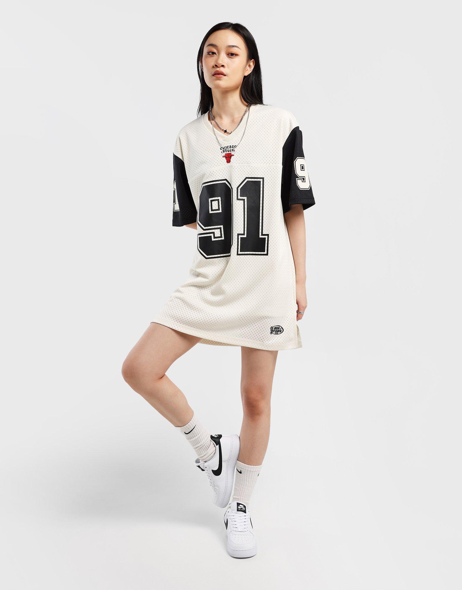 ชุดเดรสผู้หญิง Bull Oversized Jersey