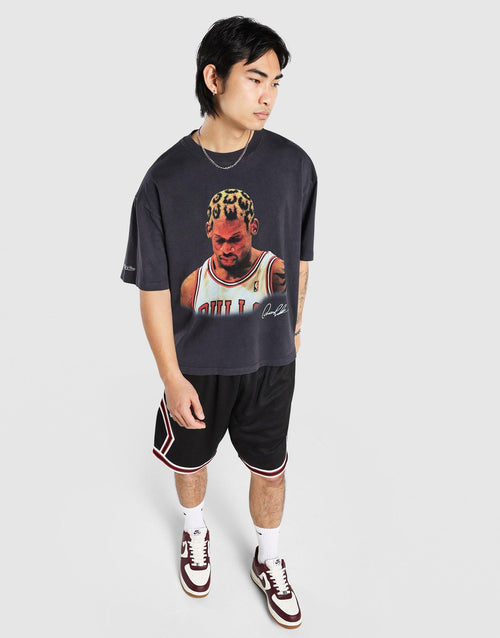 เสื้อยืดผู้ชาย Look Out Chicago Bulls