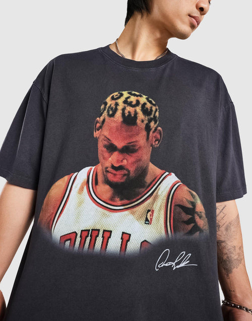 เสื้อยืดผู้ชาย Look Out Chicago Bulls