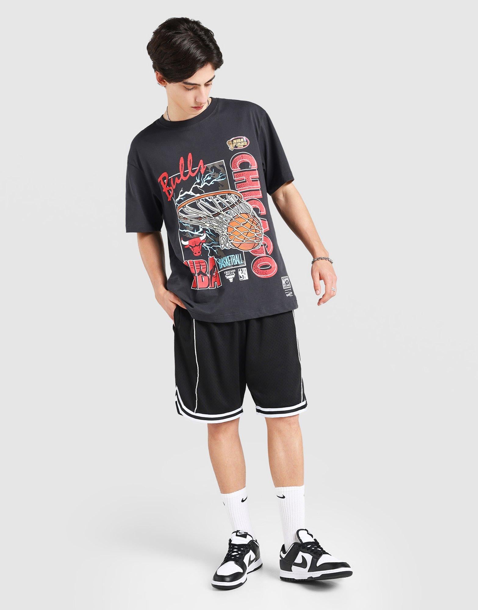 กางเกงขาสั้นผู้ชาย Athletic Guard Mesh Bulls