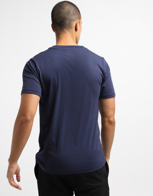เสื้อยืดผู้ชาย Classic Core Logo