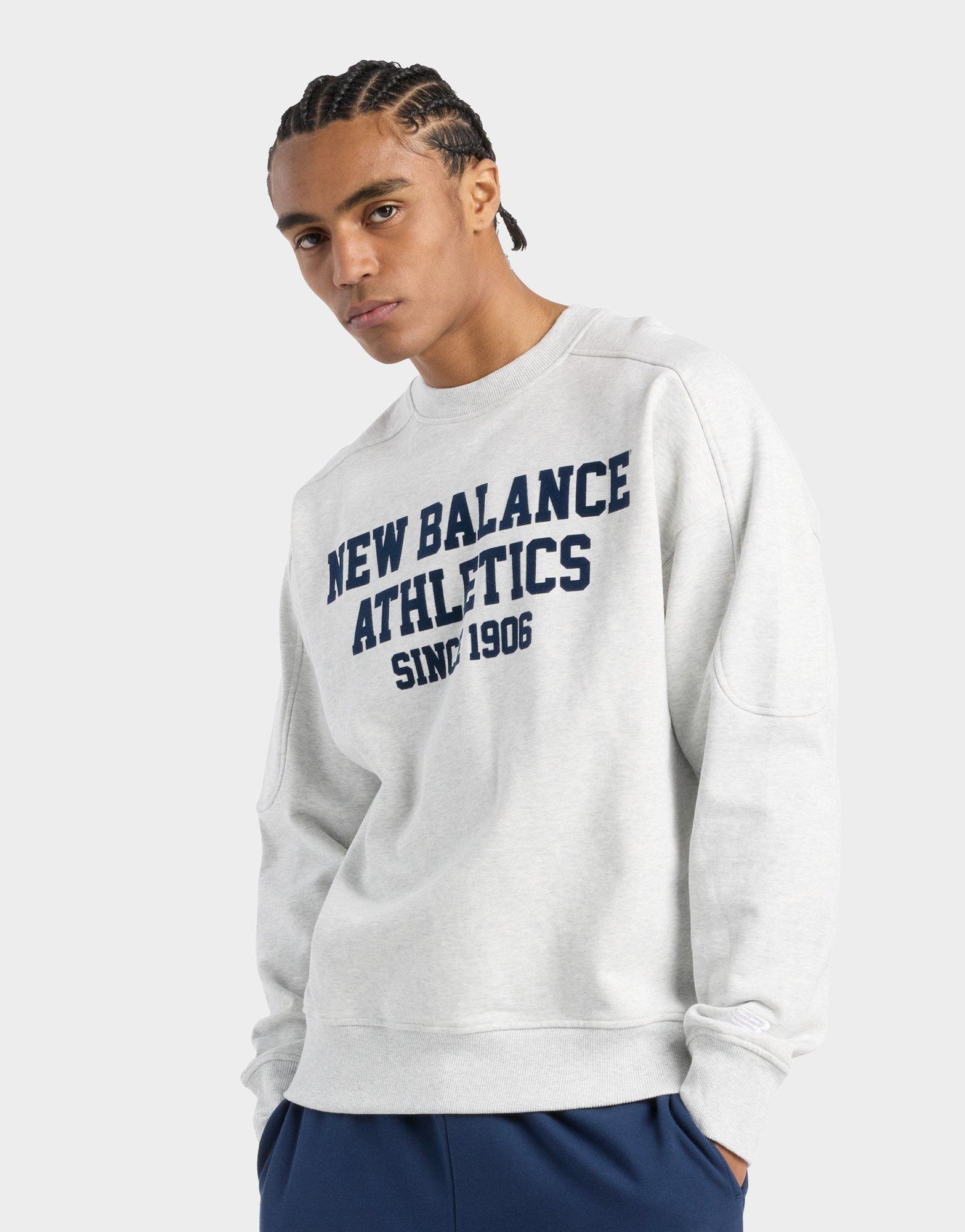 เสื้อแขนยาวผู้ชาย Varsity French Terry Graphic Crew