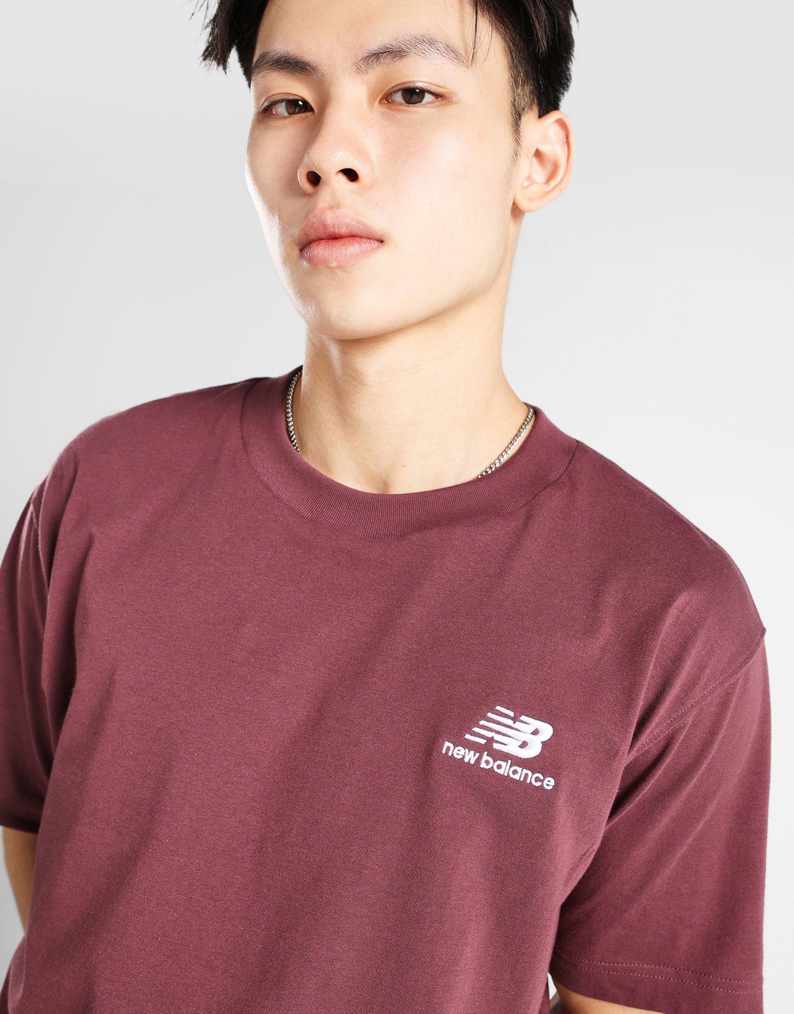 เสื้อยืดผู้ชาย Stacked Embroided Logo