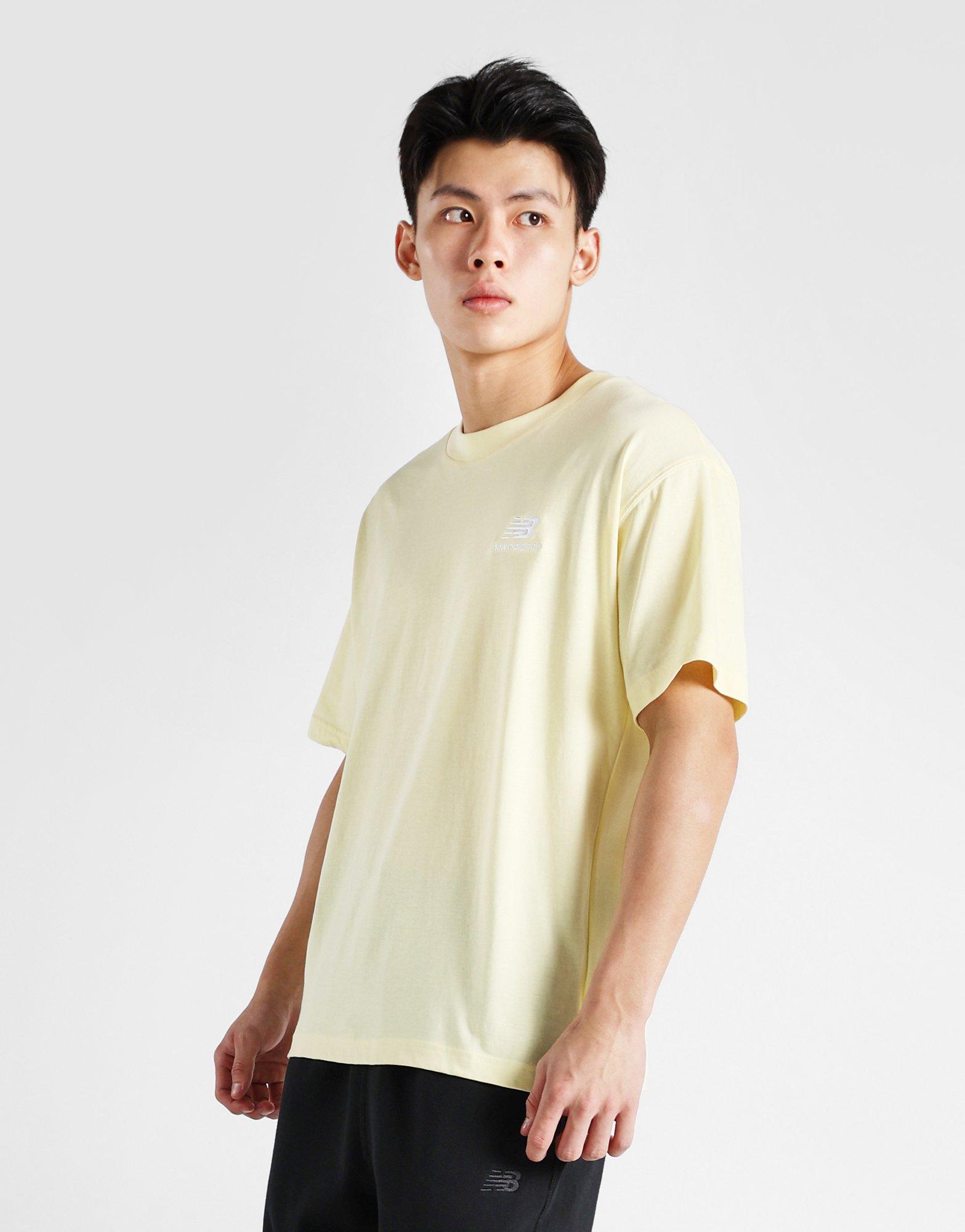 เสื้อยืดผู้ชาย Stacked Embroided Logo